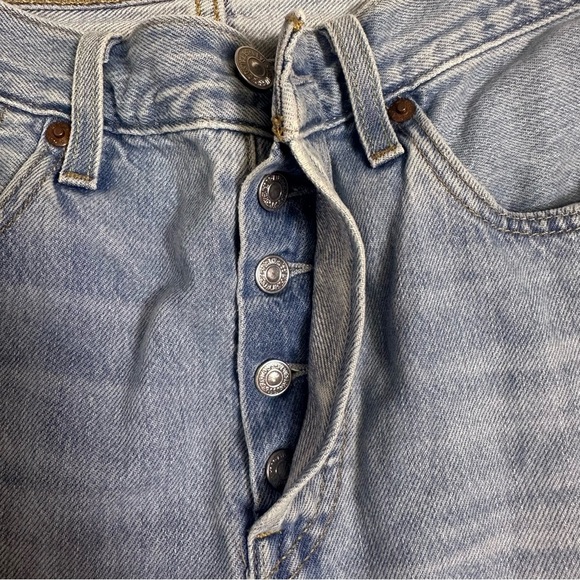 Levi's Premium 501 Jeans Womens W27 L26 Cropped Light Wash Distressed - Picture 5 of 13